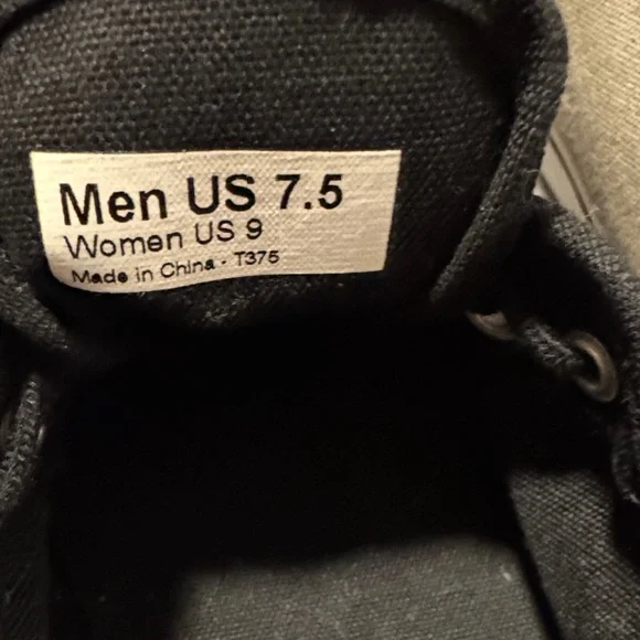 Vans Unisex Black and Grey Sneakers - Picture 7 of 7